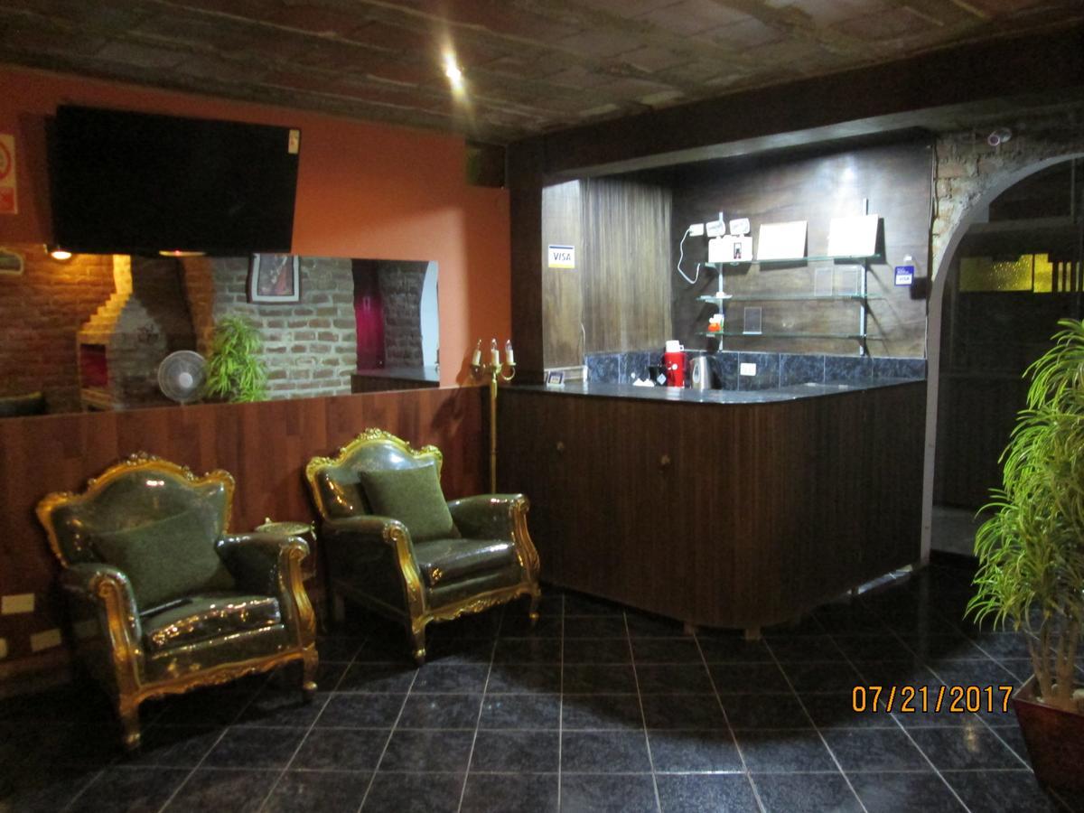 Hostal Caprichos Huacho Exteriör bild