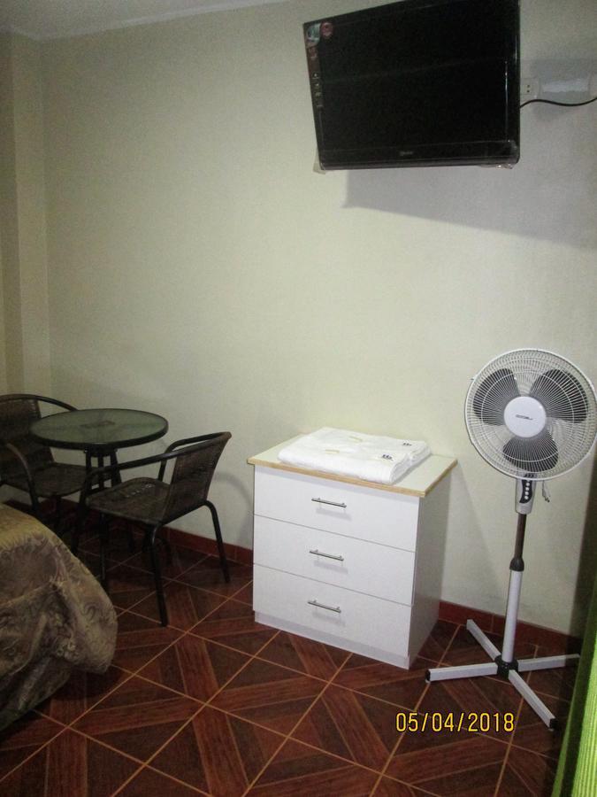 Hostal Caprichos Huacho Exteriör bild