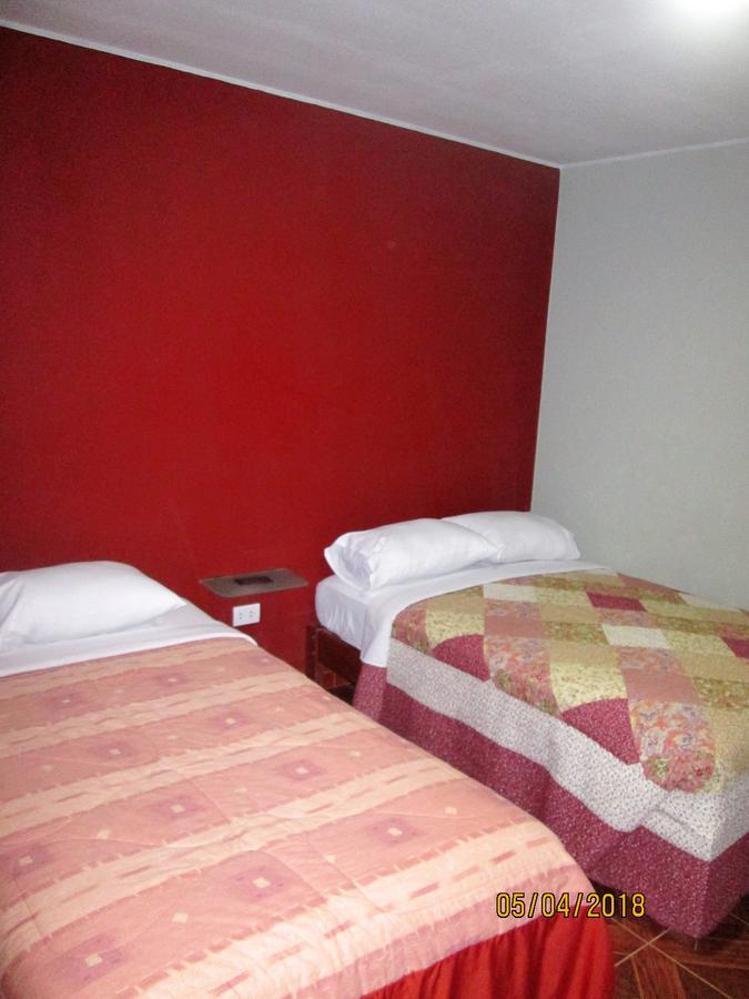 Hostal Caprichos Huacho Exteriör bild