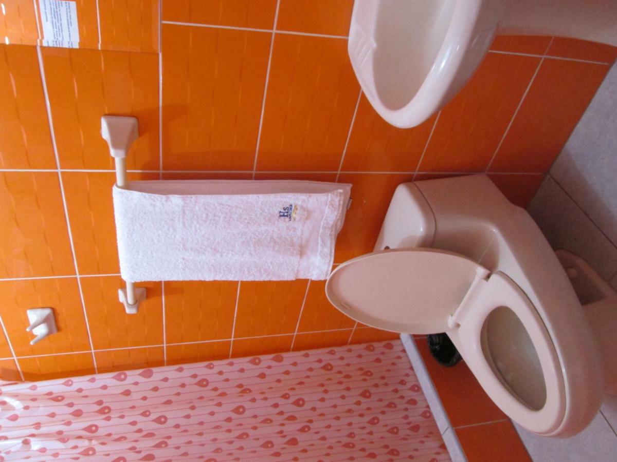 Hostal Caprichos Huacho Exteriör bild